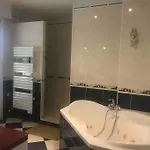 Les Pieds Dans L'eau Acces Direct A La Villa