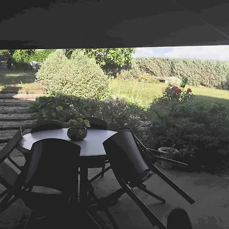 Les Pieds Dans L'eau Acces Direct A La * Le Plomb