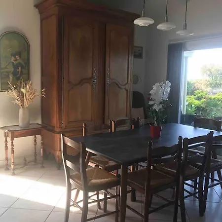 Les Pieds Dans L'eau Acces Direct A La Villa