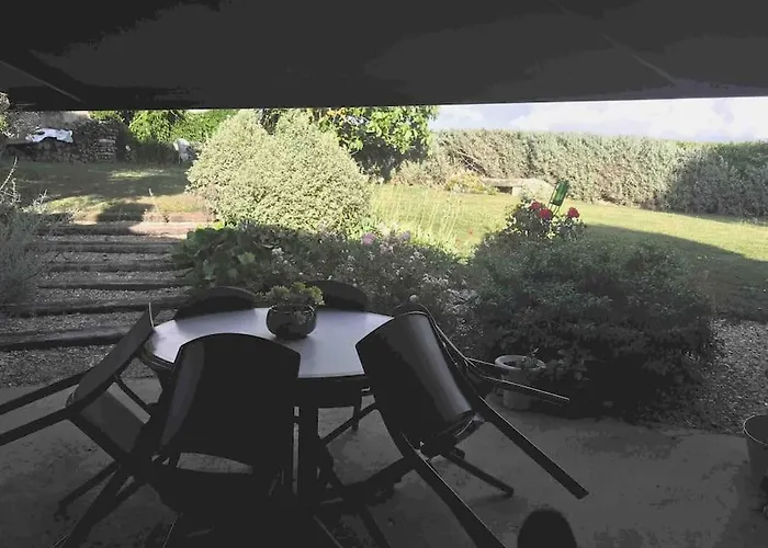 Les Pieds Dans L'eau Acces Direct A La * Le Plomb