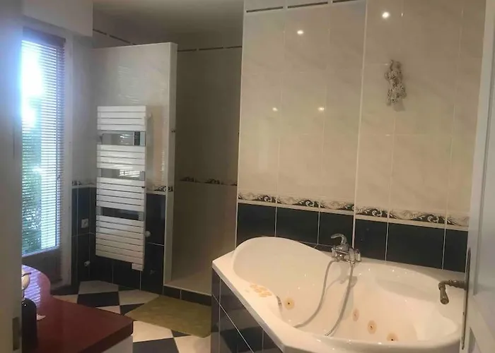 Les Pieds Dans L'eau Acces Direct A La Villa