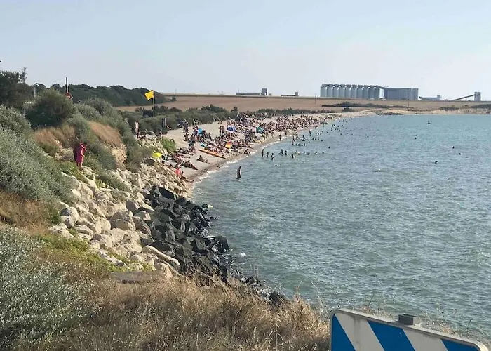 Les Pieds Dans L'eau Acces Direct A La * Le Plomb