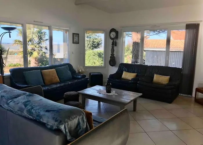 Villa Les Pieds Dans L'eau Acces Direct A La Le Plomb