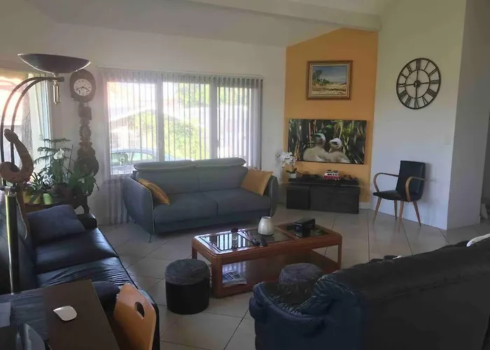 Les Pieds Dans L'eau Acces Direct A La Villa